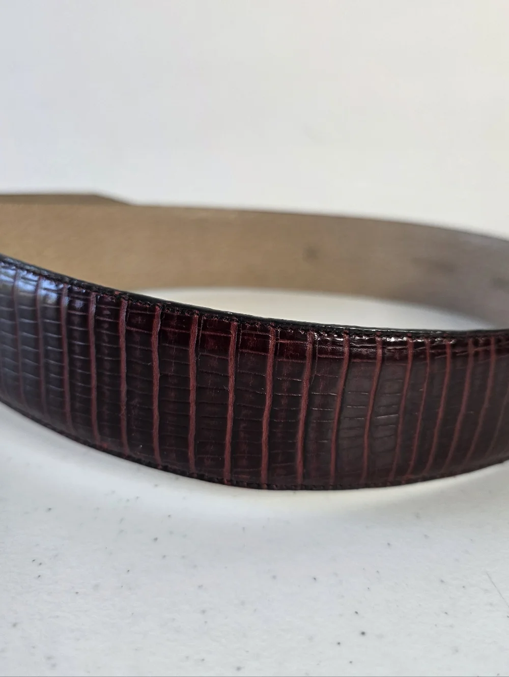 Brighton Burgundy Textured‎ Belt Size M Square Gold Accent Buckle Retro Chic